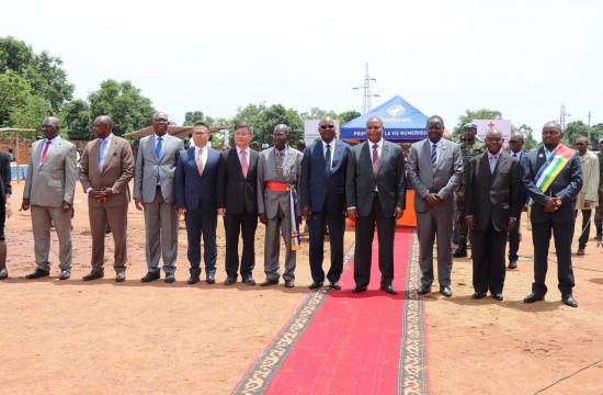 LE PRÉSIDENT TOUADERA A LANCE LE PROJET D’ACCÈS A LA TÉLÉVISION PAR SATELLITE POUR 103 VILLAGES EN RÉPUBLIQUE CENTRAFRICAINE